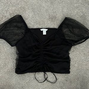 Black top barely worn